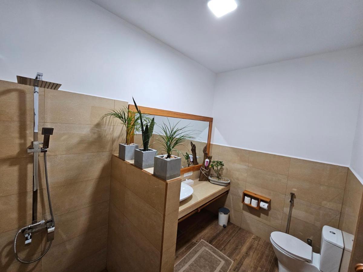 Sri Palms Bed & Breakfast Kosgoda Exterior photo
