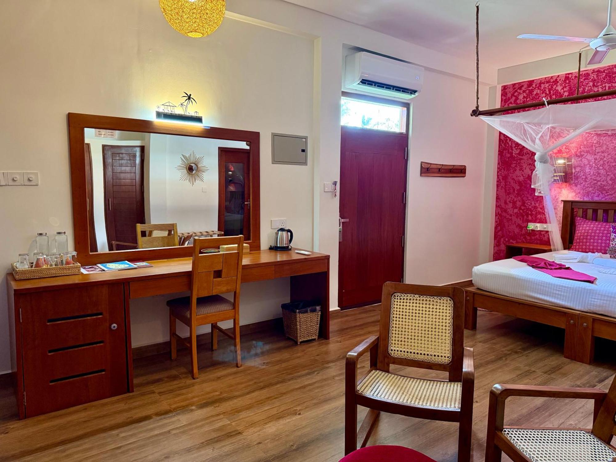 Sri Palms Bed & Breakfast Kosgoda Exterior photo