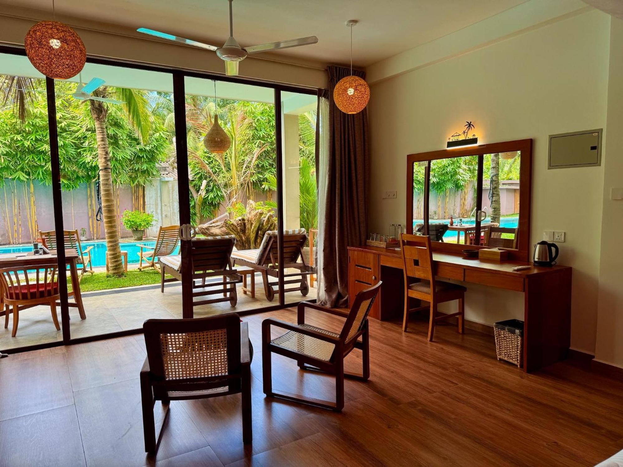 Sri Palms Bed & Breakfast Kosgoda Exterior photo